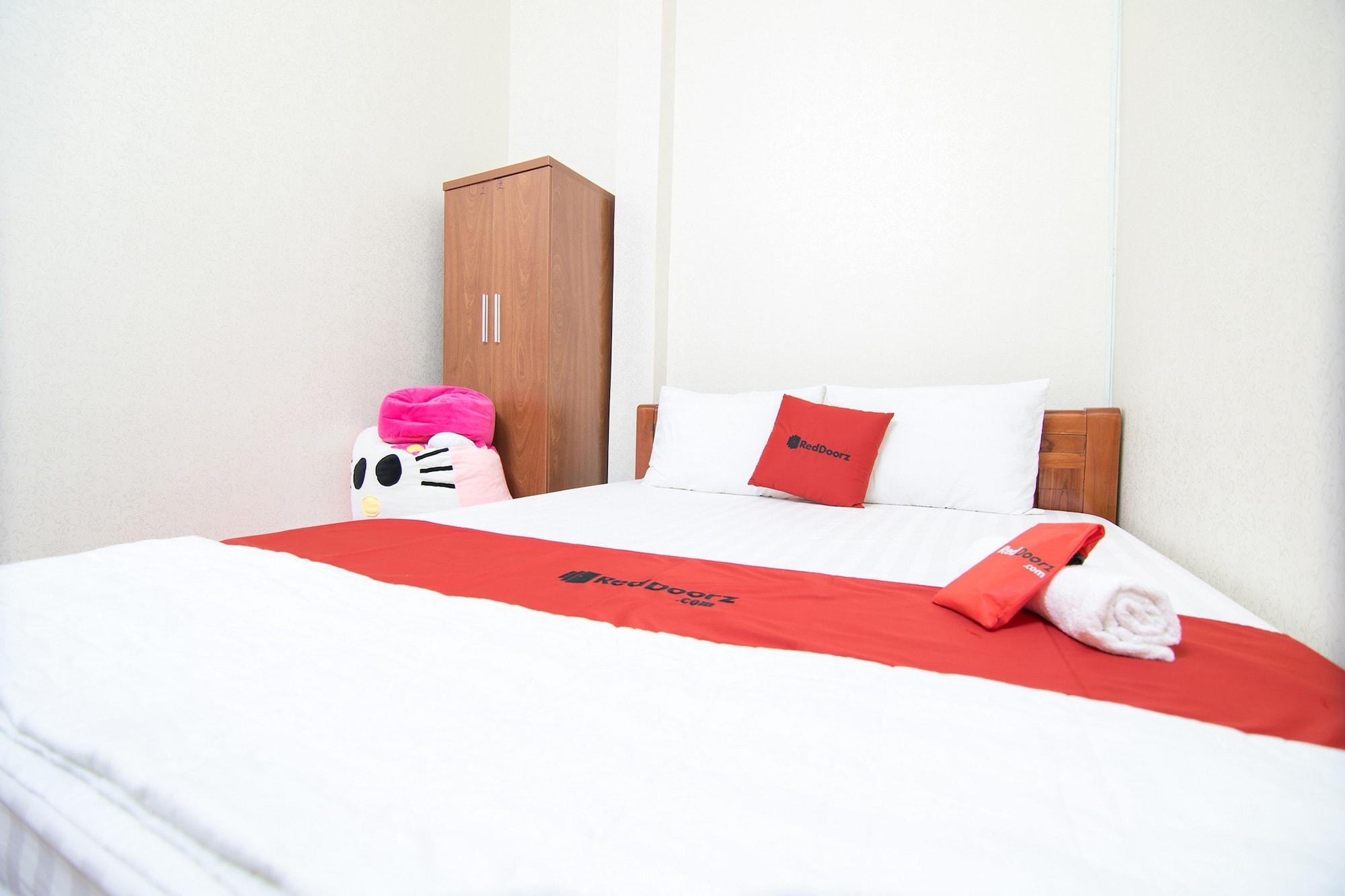 Reddoorz Near Tan Son Nhat Airport 3 Ho Si Minh-város Kültér fotó