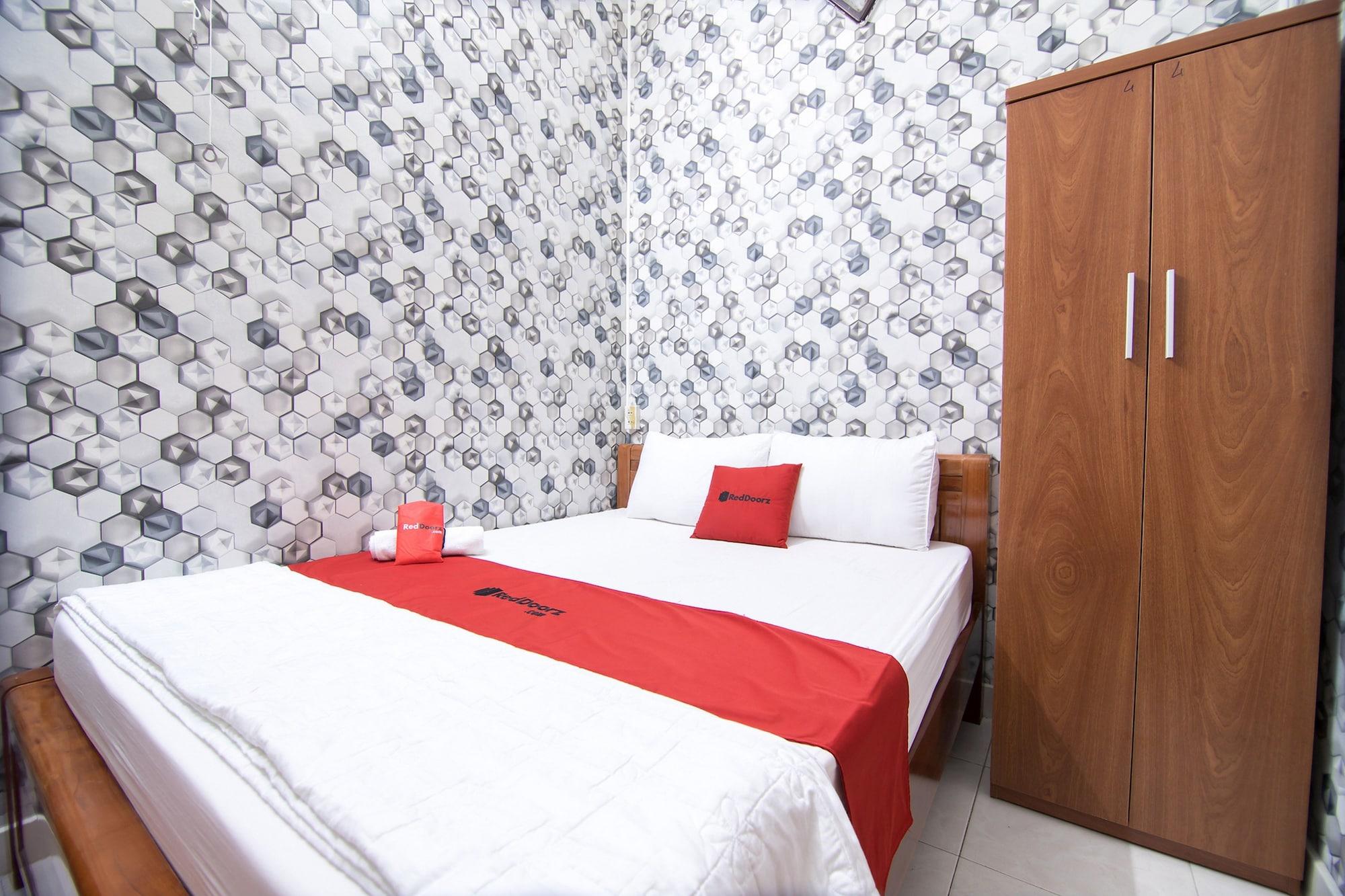 Reddoorz Near Tan Son Nhat Airport 3 Ho Si Minh-város Kültér fotó