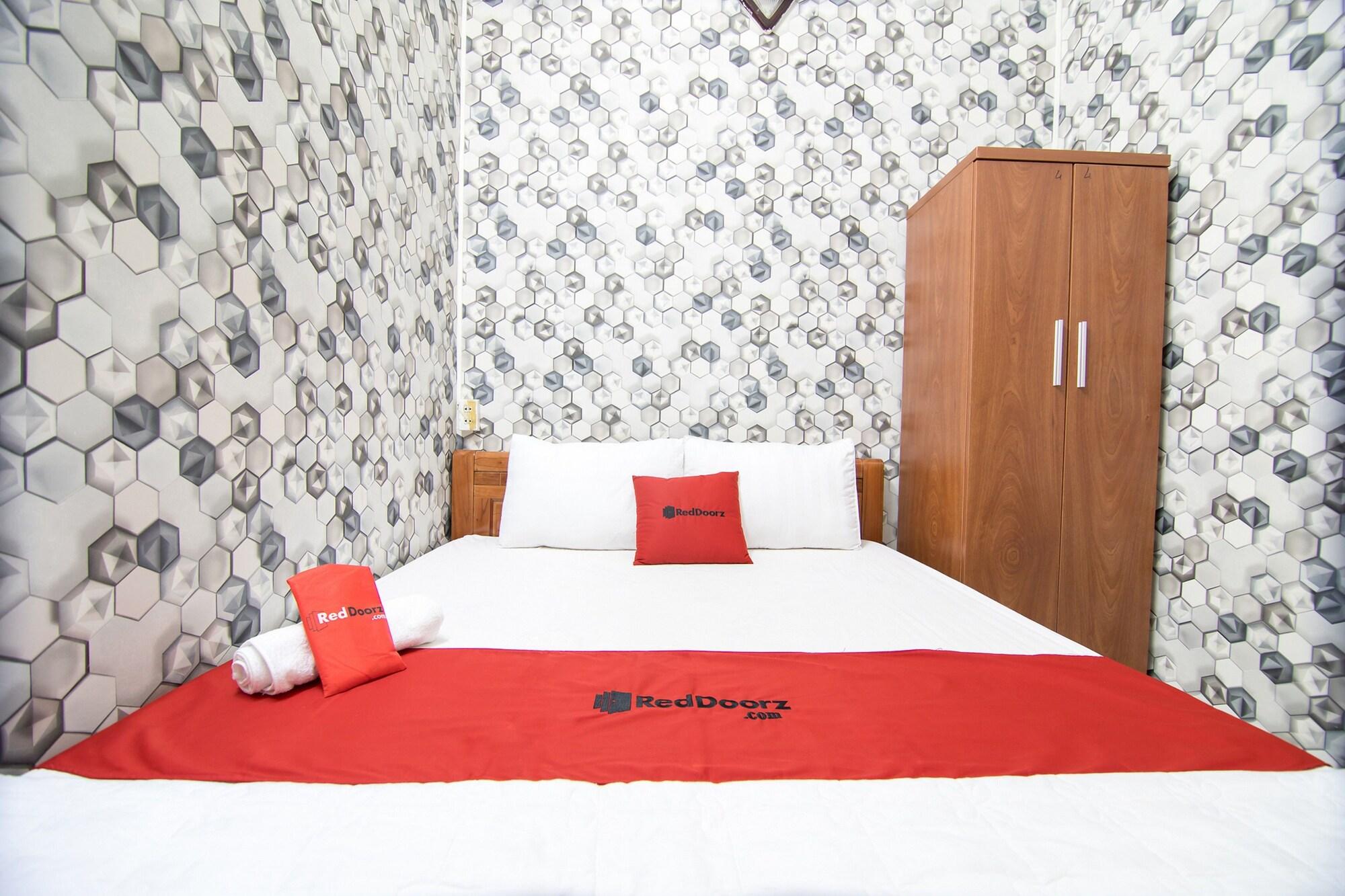 Reddoorz Near Tan Son Nhat Airport 3 Ho Si Minh-város Kültér fotó